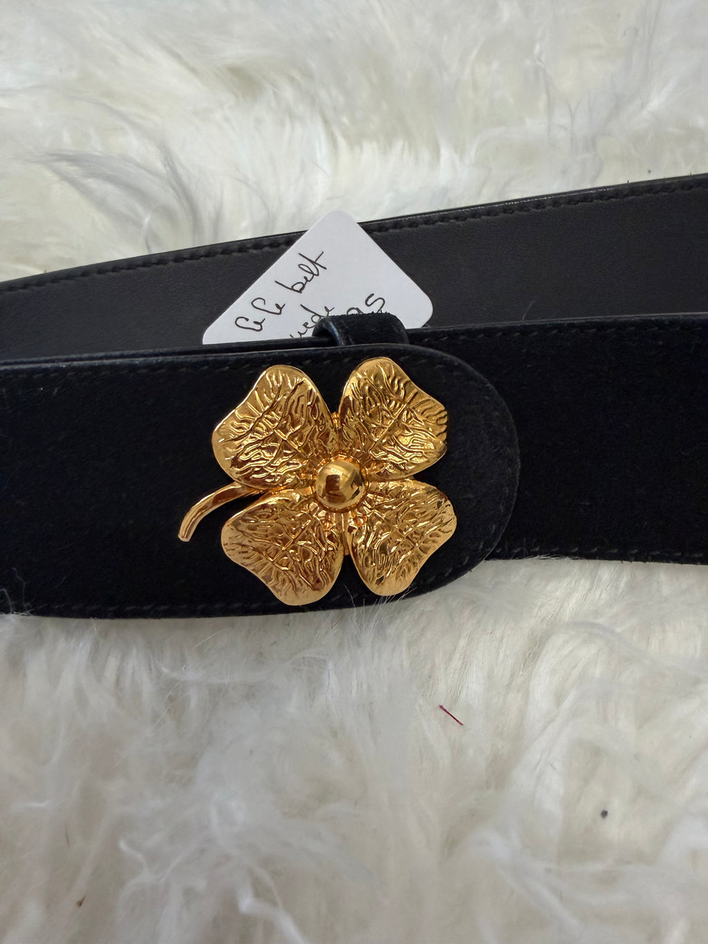 GUCCI GG Marmont SUEDE BELT WITH FLOWERS