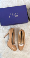 STUART WEIZMAN PATENT LEATHER PUMP