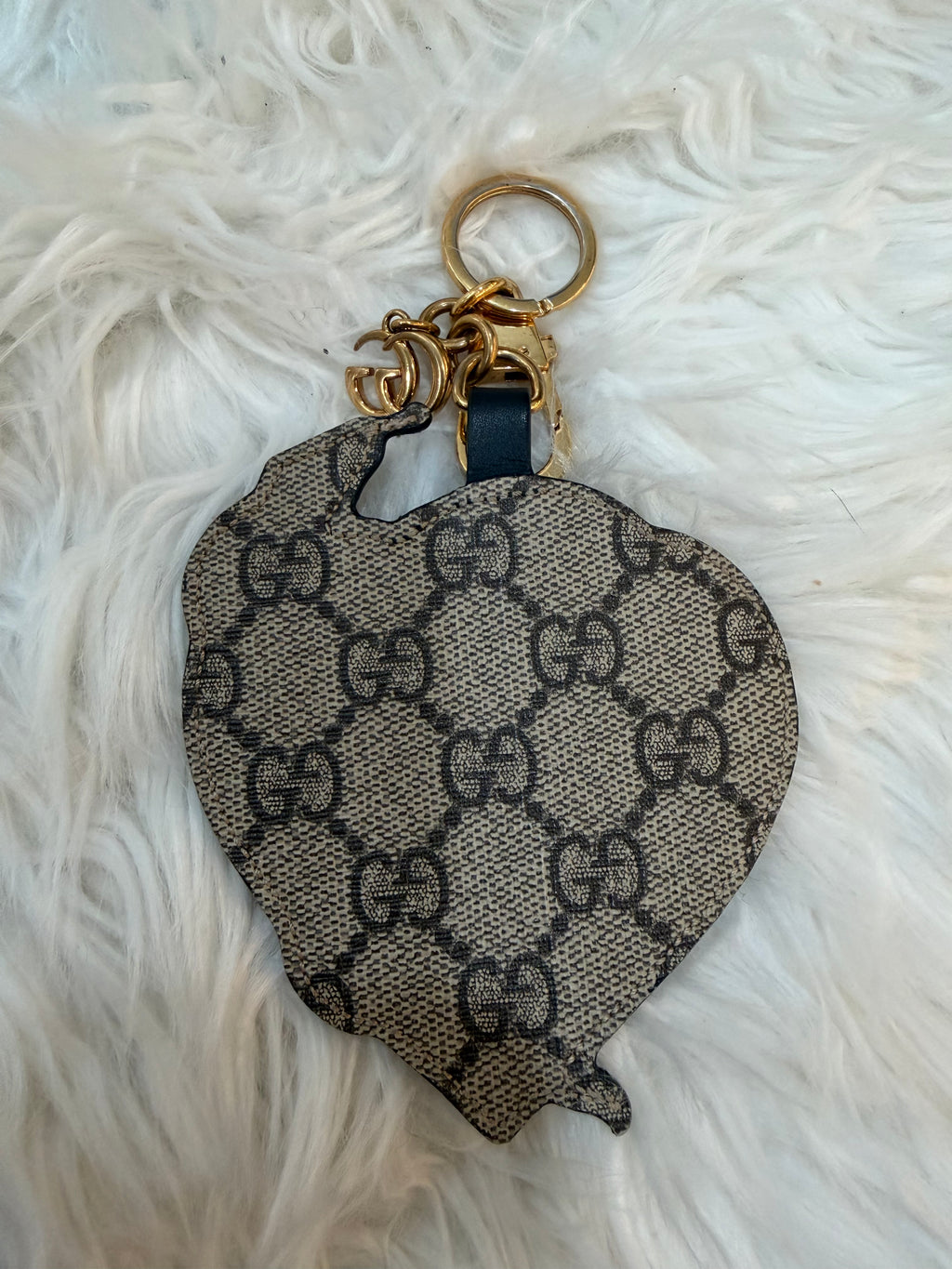 GUCCI KINGSNAKE HEART EMBROIDERED KEYCHAIN/ BAG CHARM