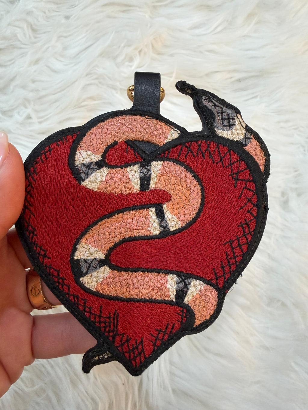 GUCCI KINGSNAKE HEART EMBROIDERED KEYCHAIN/ BAG CHARM