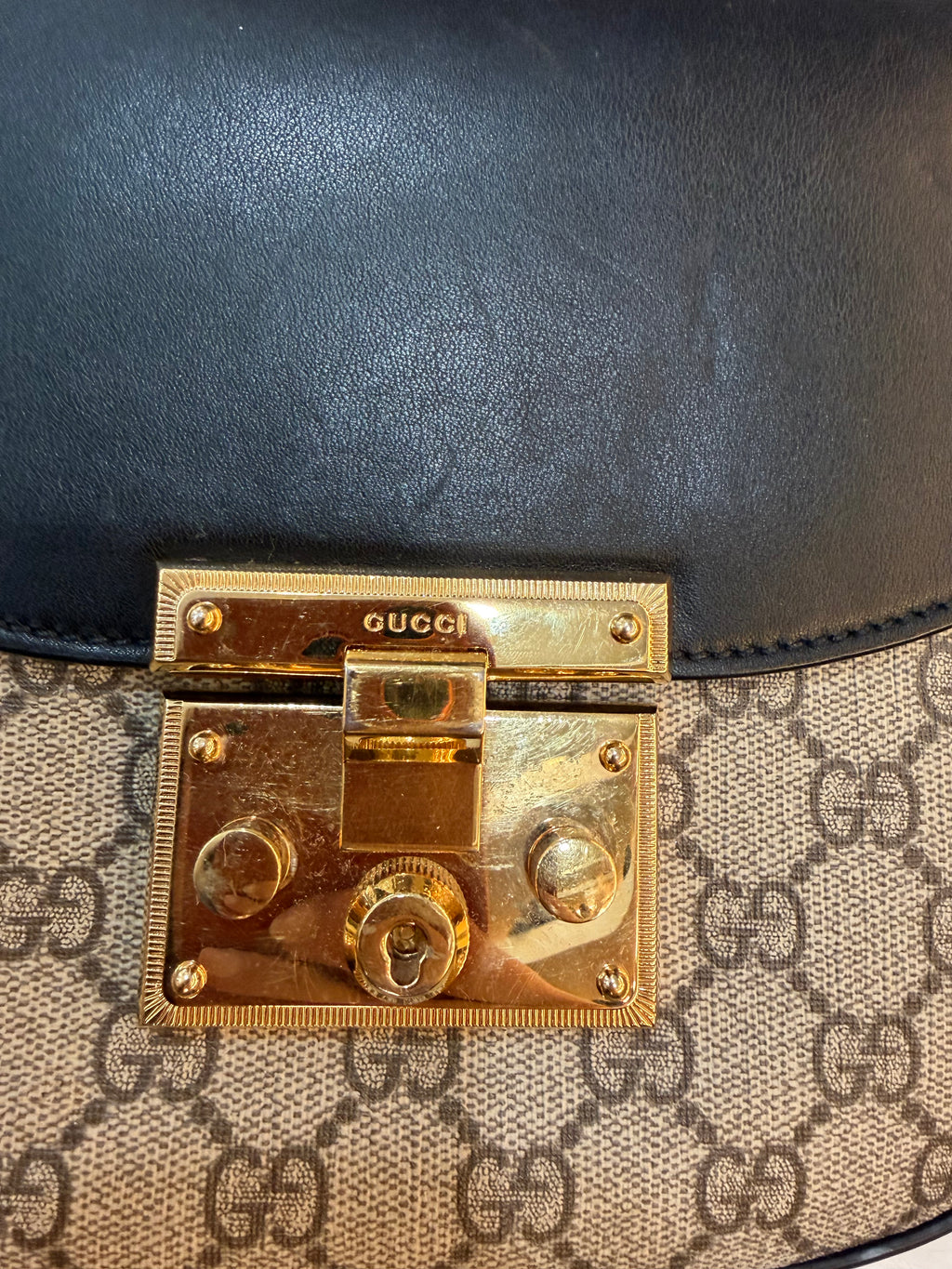 GUCCI PADLOCK SMALL GG SUPREME SHOULDER BAG