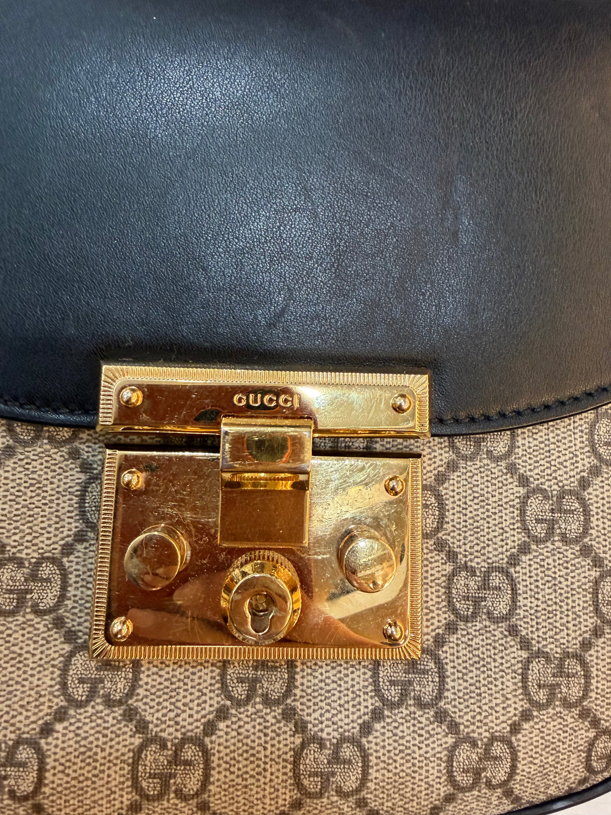 GUCCI PADLOCK SMALL GG SUPREME SHOULDER BAG