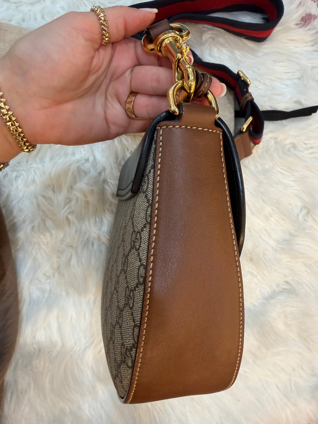 GUCCI PADLOCK SMALL GG SUPREME SHOULDER BAG