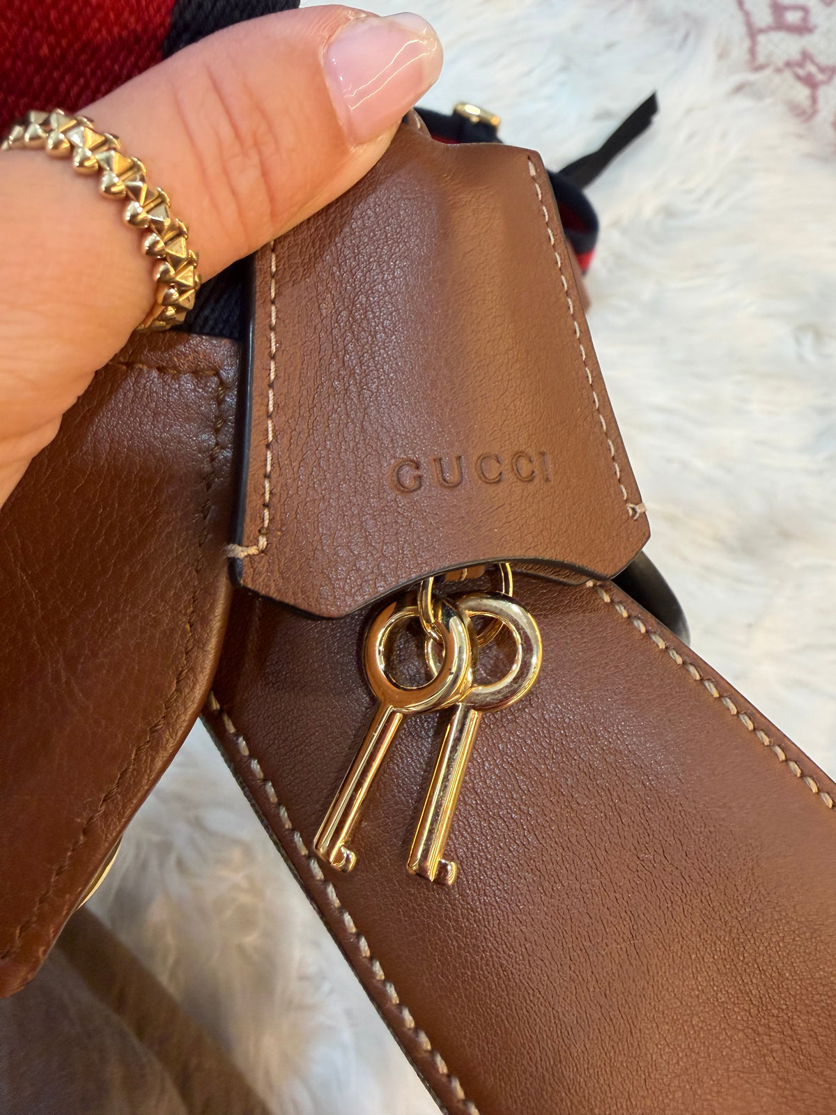 GUCCI PADLOCK SMALL GG SUPREME SHOULDER BAG