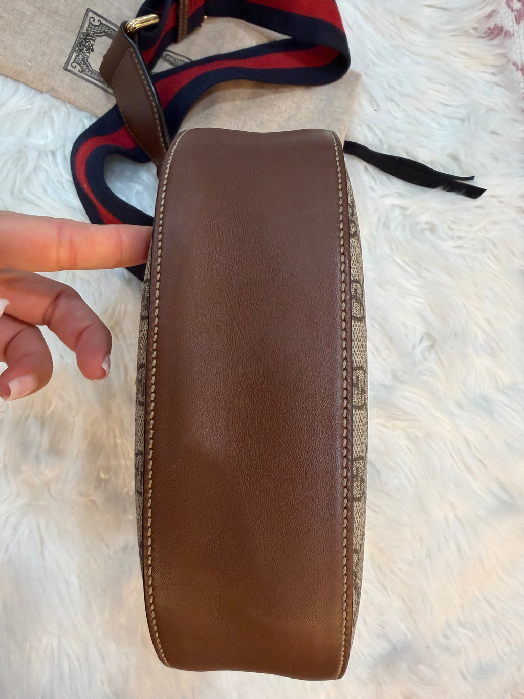 GUCCI PADLOCK SMALL GG SUPREME SHOULDER BAG