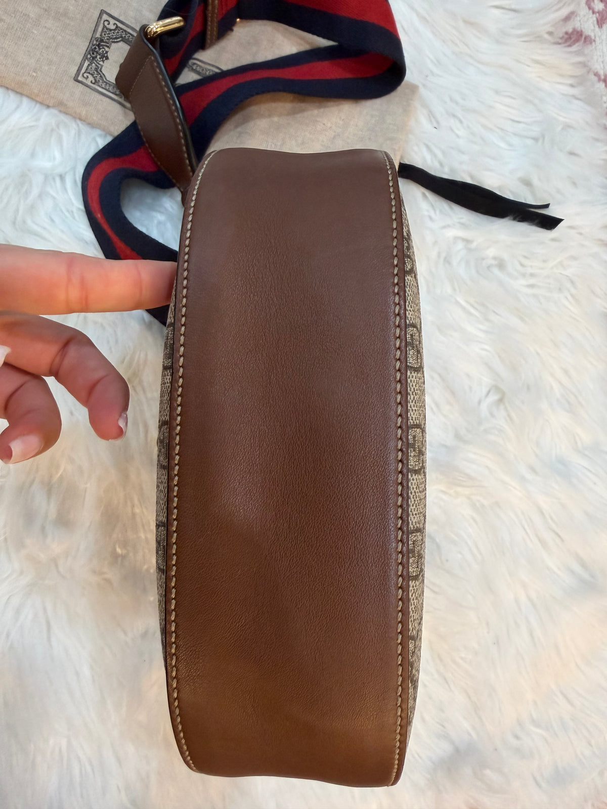 GUCCI PADLOCK SMALL GG SUPREME SHOULDER BAG