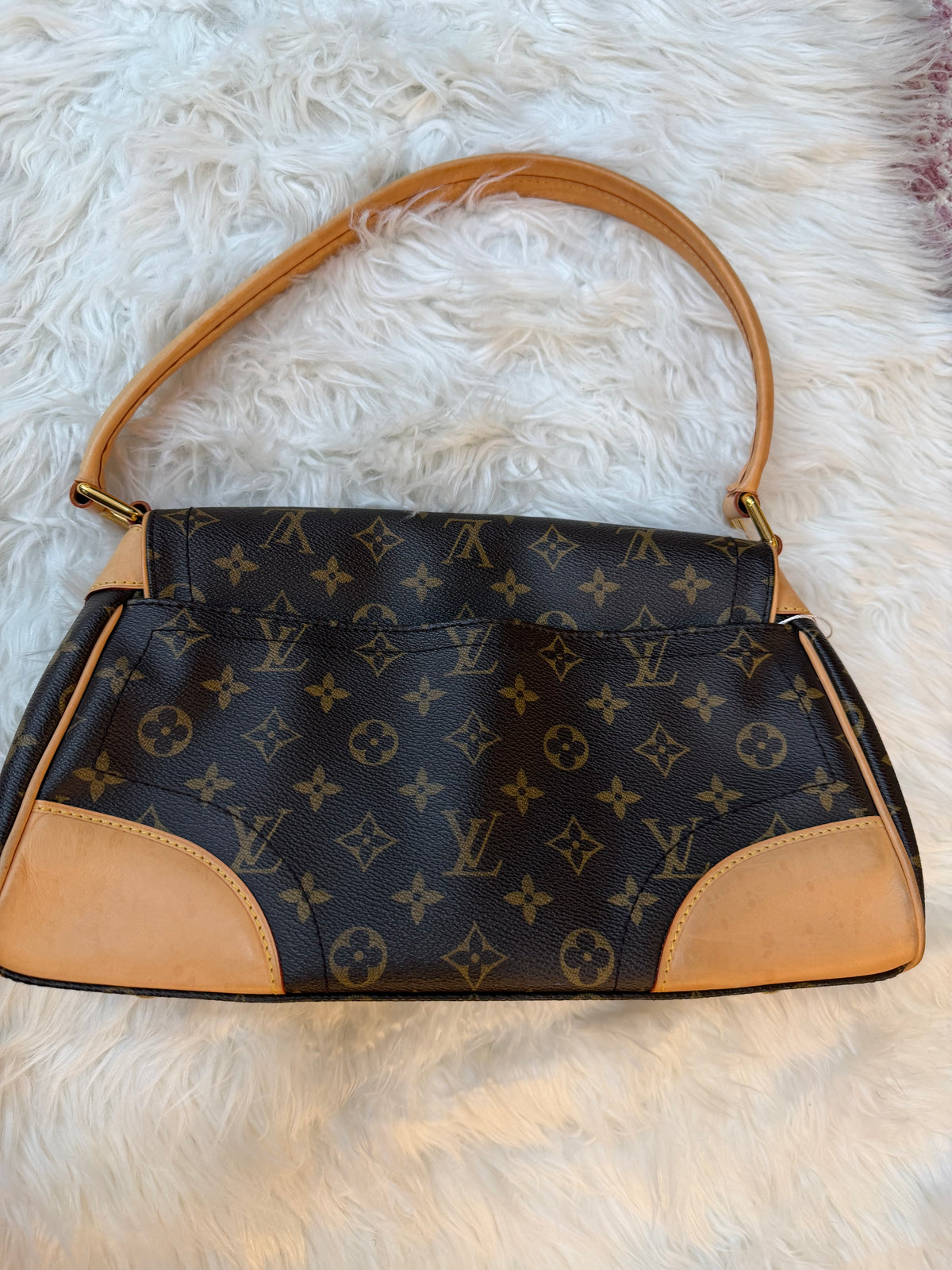 LOUIS VUITTON BEVERLY MM MONOGRAM CANVAS SHOULDER BAG