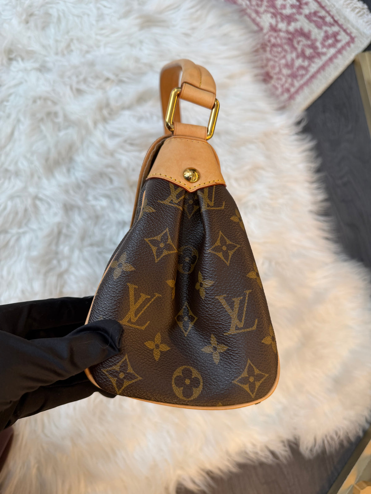 LOUIS VUITTON BEVERLY MM MONOGRAM CANVAS SHOULDER BAG