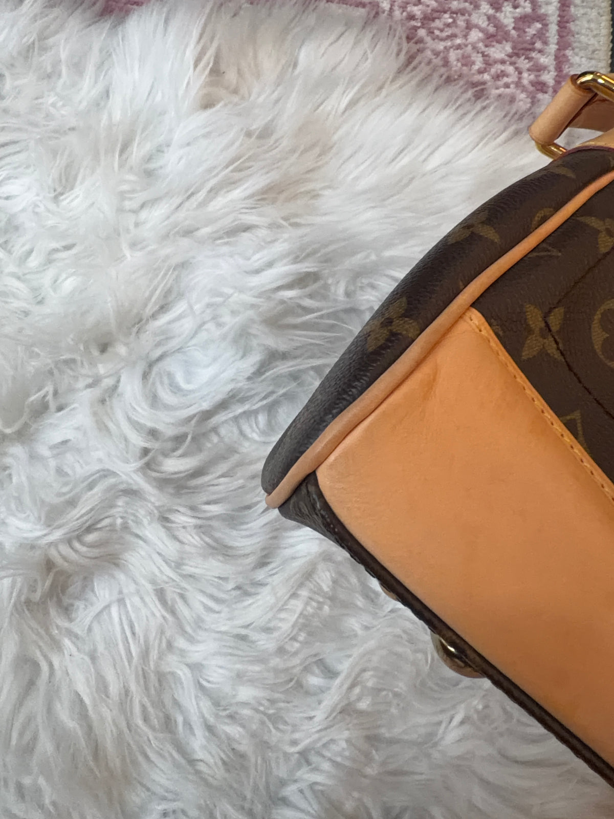 LOUIS VUITTON BEVERLY MM MONOGRAM CANVAS SHOULDER BAG