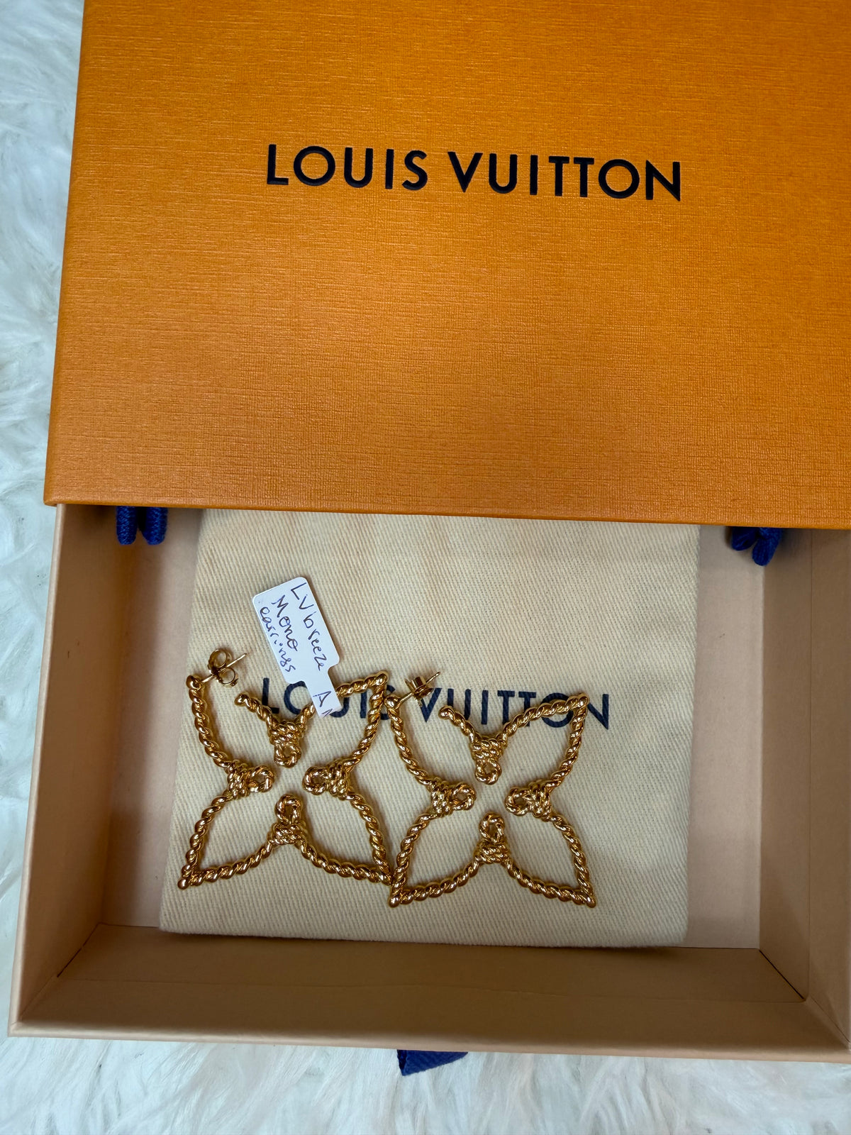 LOUIS VUITTON BREEZE MONOGRAM FLOWER ROPE EARRINGS