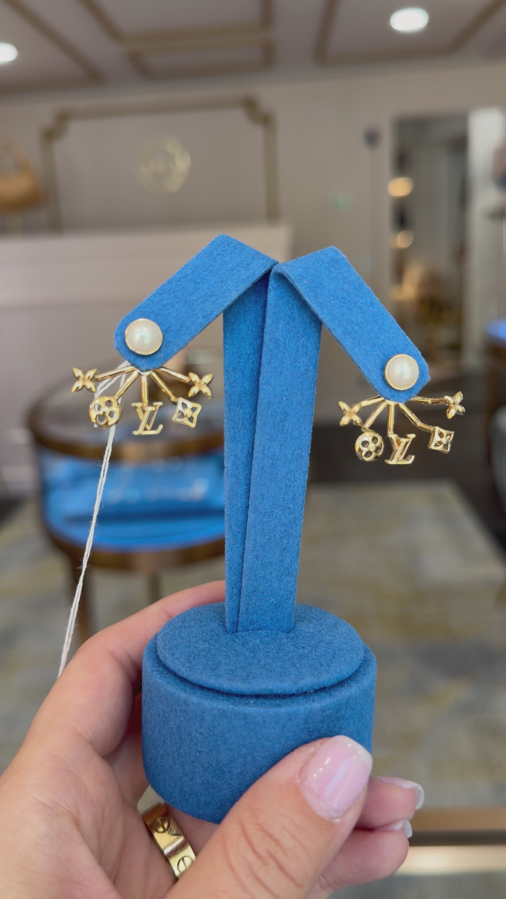 LOUIS VUITTON BLOOMING EAR JACKET EARRINGS