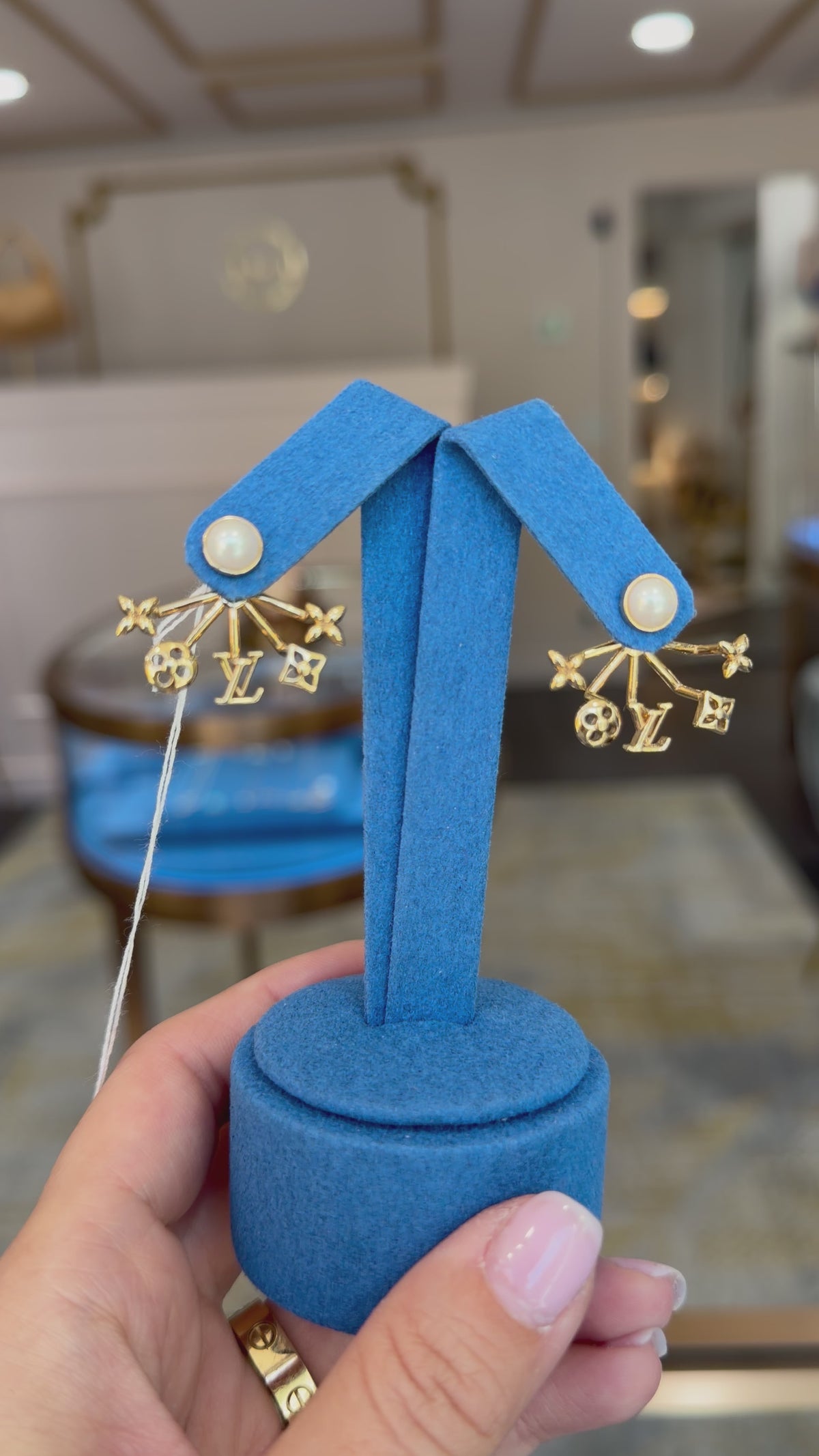 LOUIS VUITTON BLOOMING EAR JACKET EARRINGS